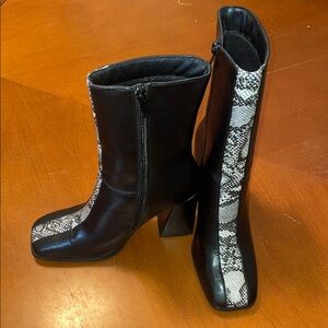 Gabrielle Union Snake Inset Women’s Bootie - Black and White